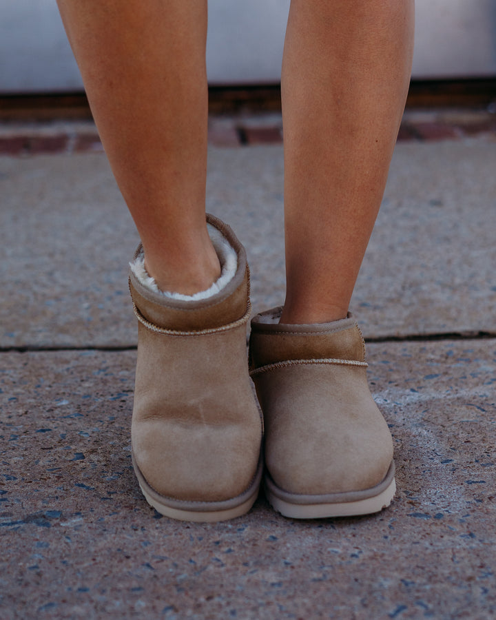 Ugg: Classic Ultra Mini in Sand