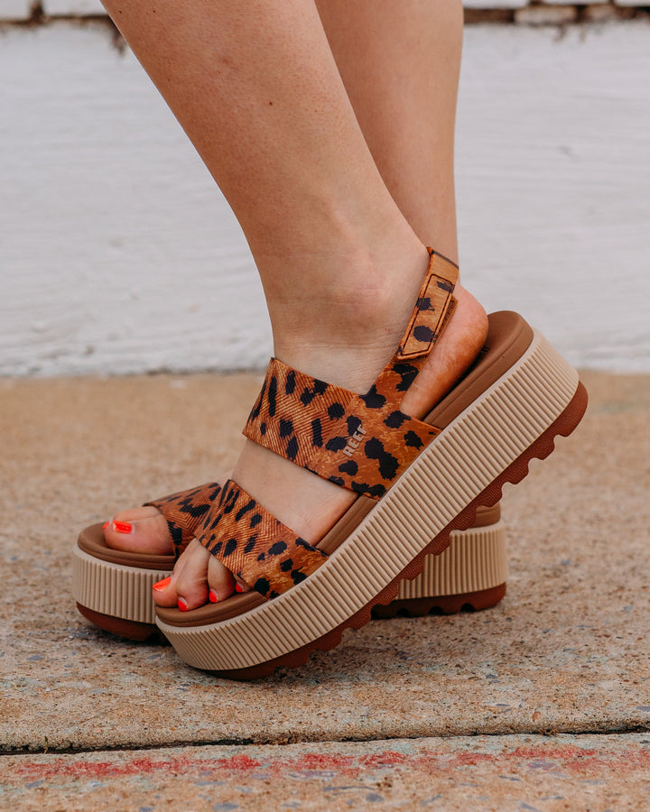 Reef: Water Vista Higher in Leopard (CJ7358)