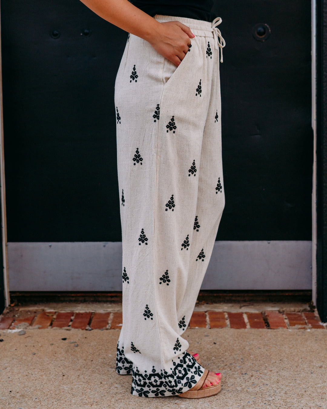 Esqualo: Trousers Embroidery in Natural (HS2628201)