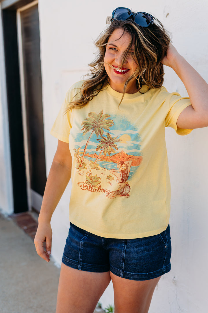 Billabong: Trouble in Paradise Tee in Fresh Squeezed