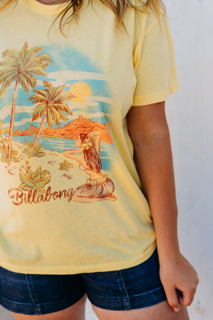 Billabong: Trouble in Paradise Tee in Fresh Squeezed