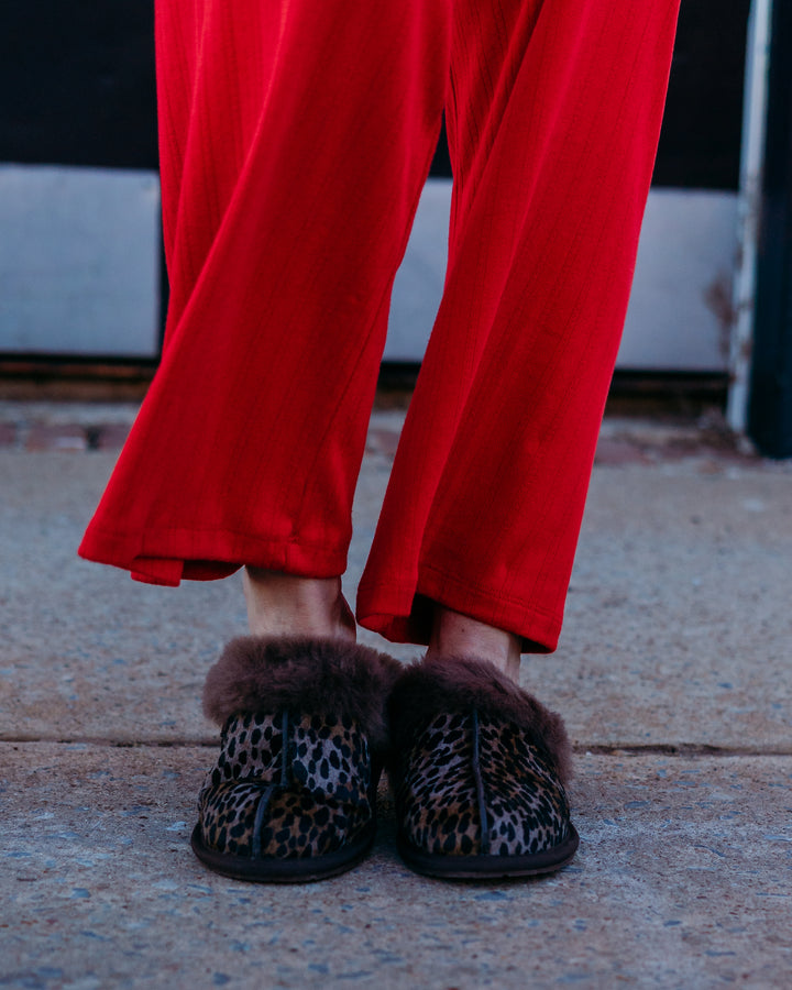 Ugg: W Scuffette Caspian in Burnt Cedar