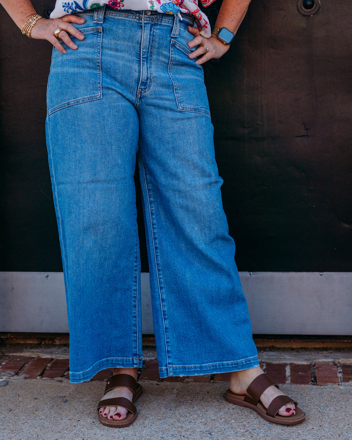 Daze: Valley Girl High Rise Patch Pocket Ankle in Fave