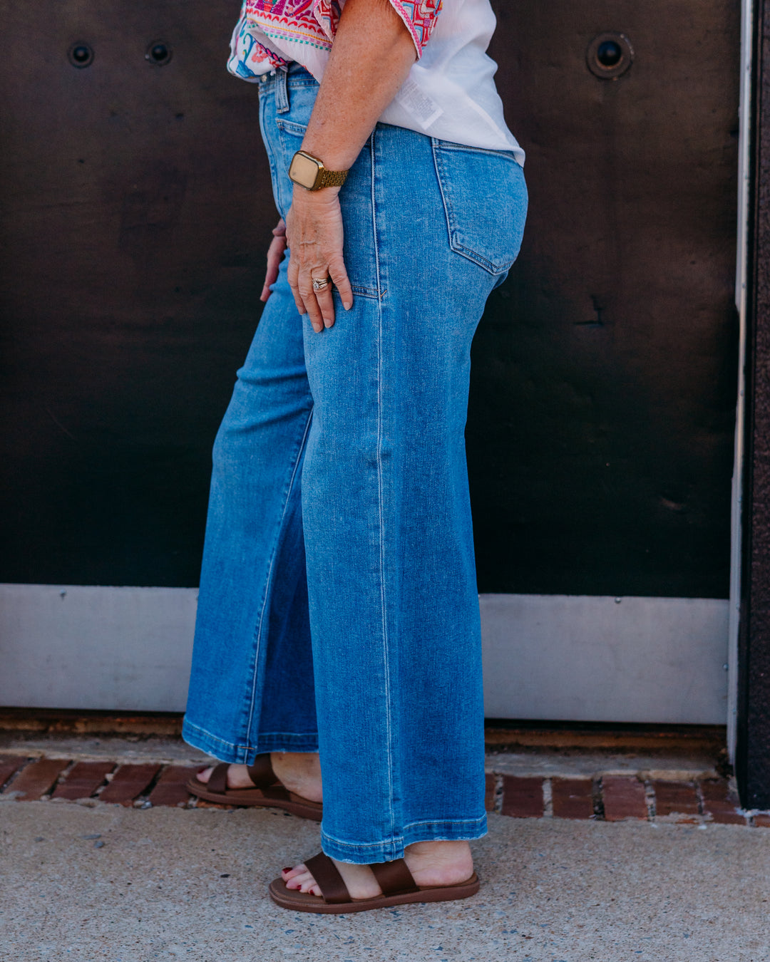 Daze: Valley Girl High Rise Patch Pocket Ankle in Fave