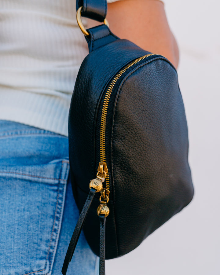 Hobo: Fern Sling in Black - The Vogue Boutique