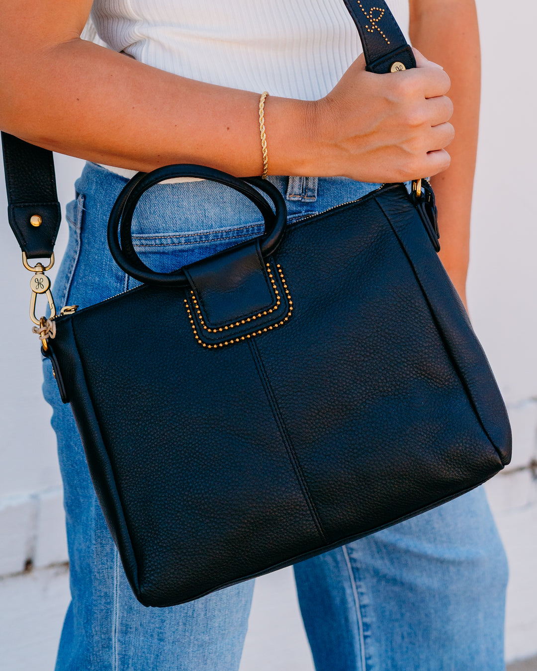 Hobo: Shelia Medium Satchel (22912BLK) - The Vogue Boutique