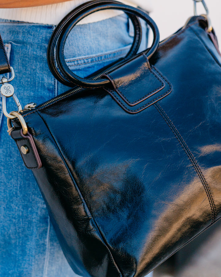 Hobo: Sheila Medium - Black - The Vogue Boutique