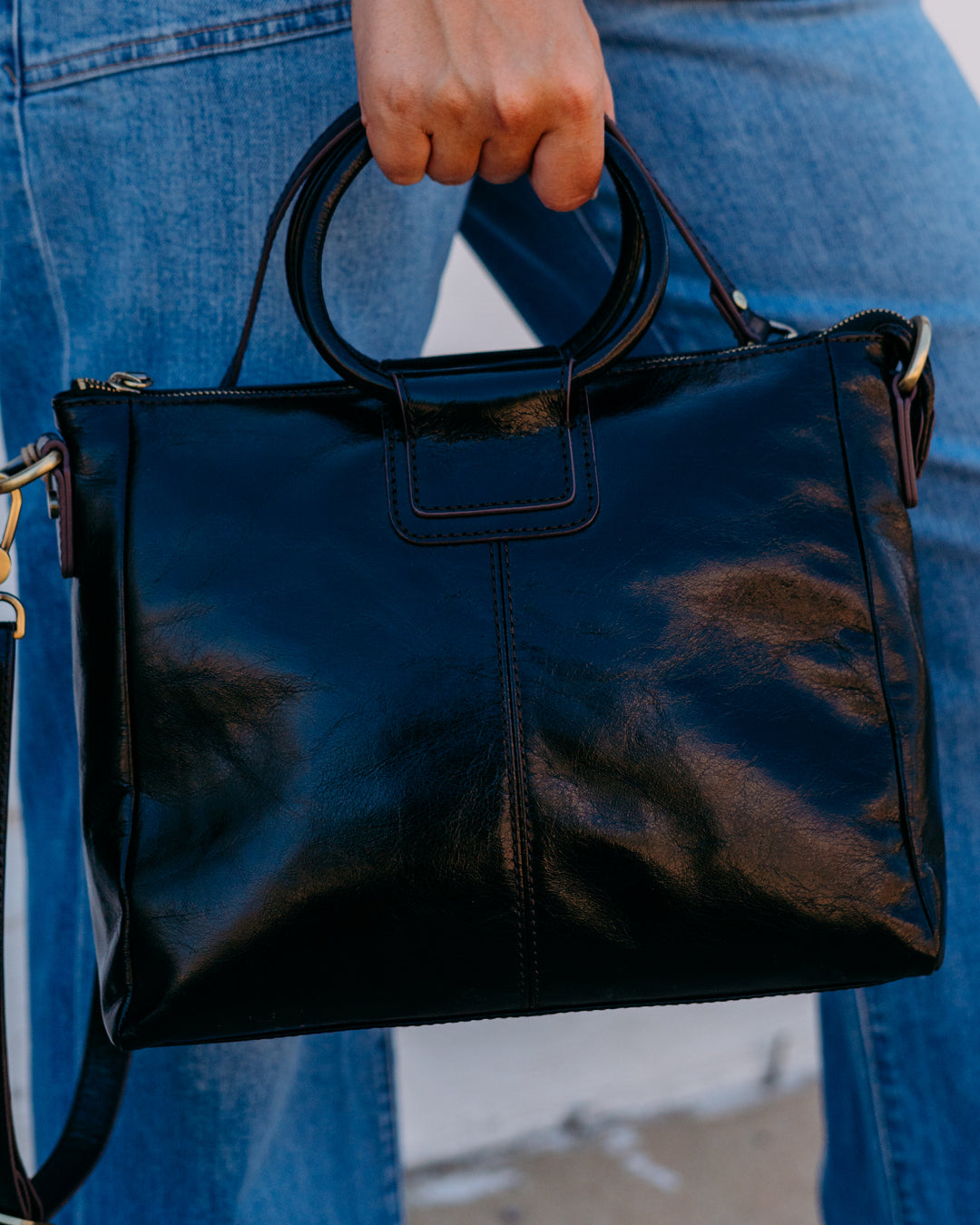 Hobo: Sheila Medium - Black - The Vogue Boutique
