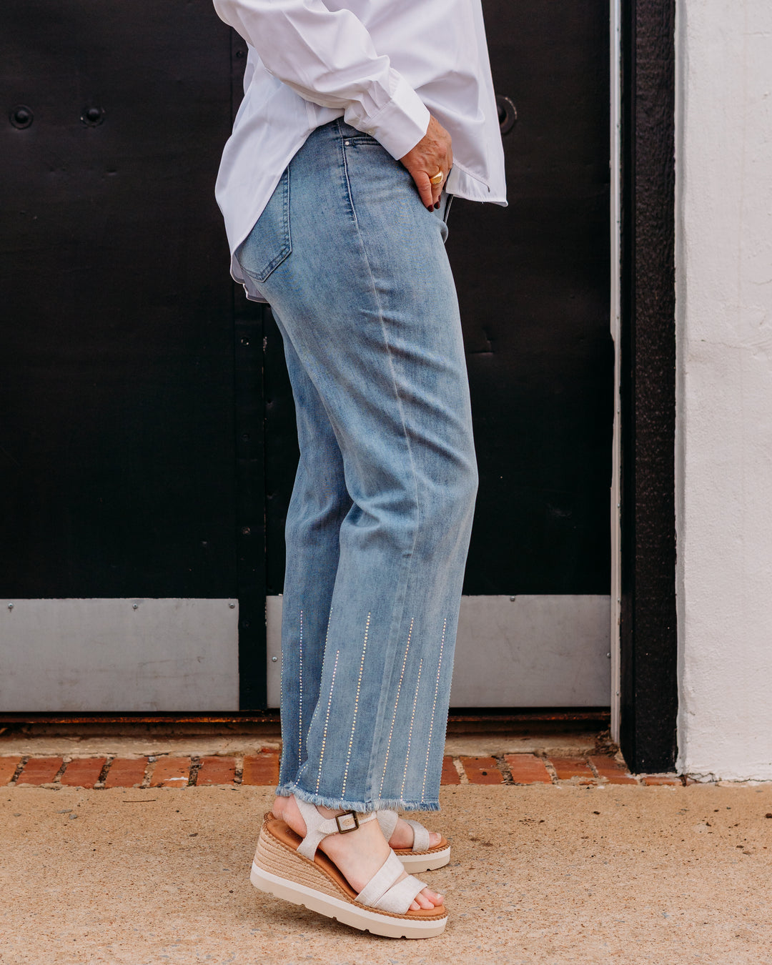 Joseph Ribkoff: Straight Crop Jeans With Rhinestones (261945)