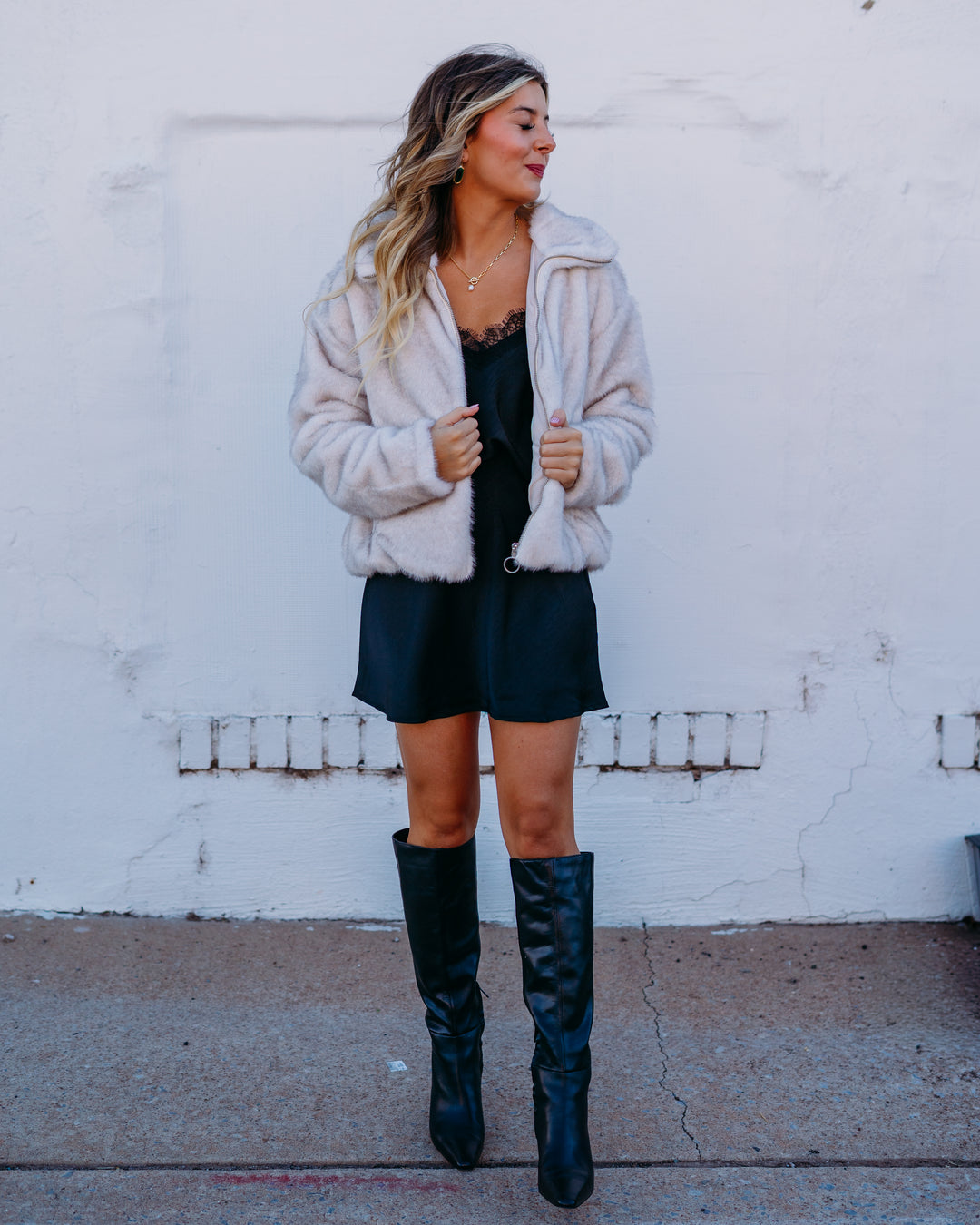 Z Supply: Amethyst Faux Fur Jacket in Crystal (zj253278)