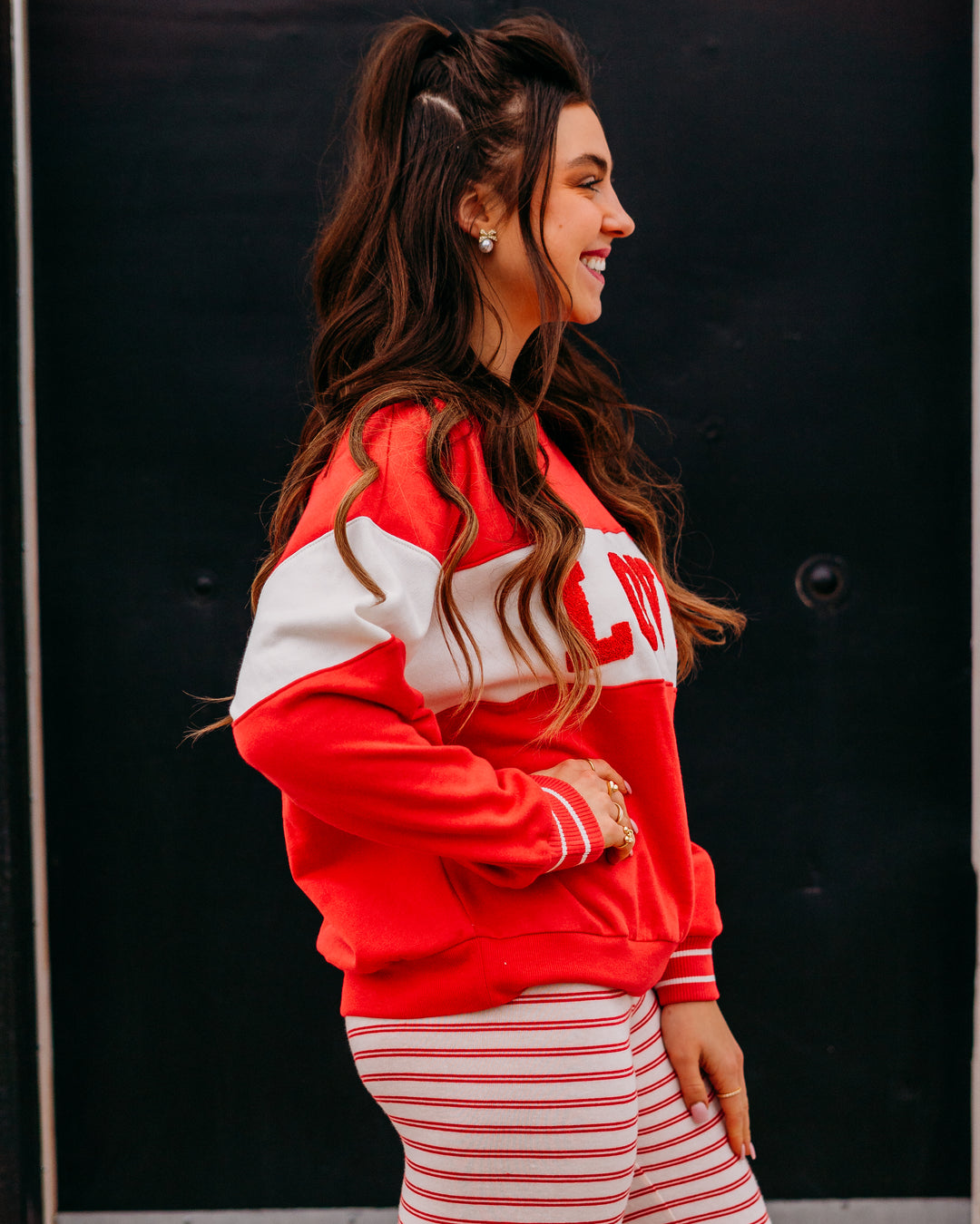 Z Supply: Oversized Love Sweatshirt in Kiss Me Red (ZLT261190)