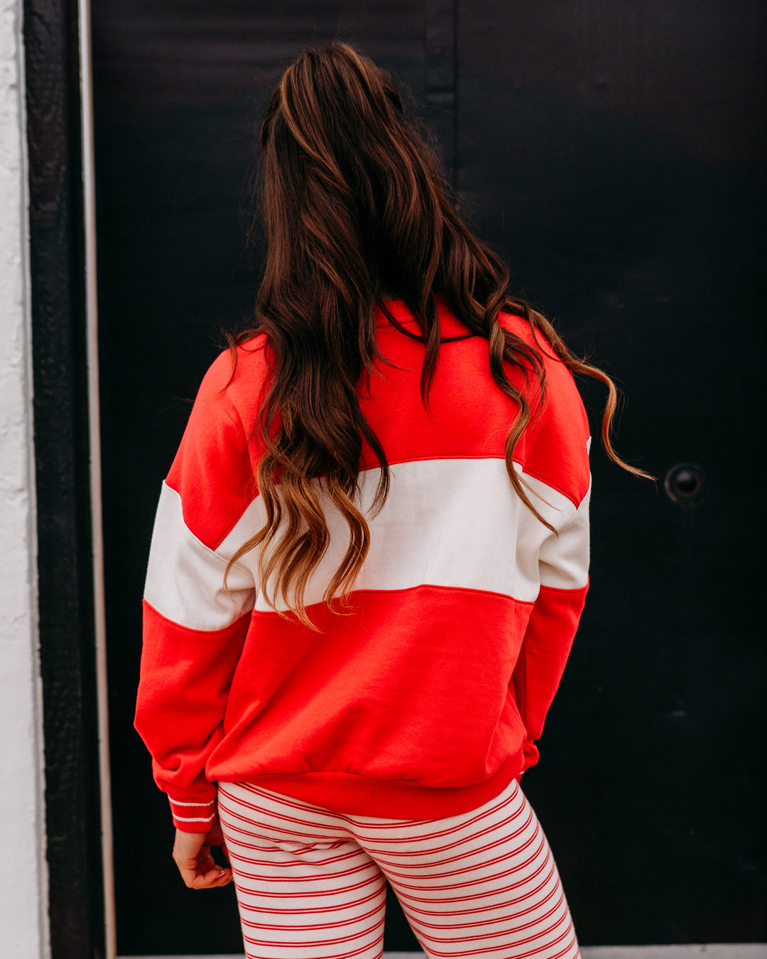 Z Supply: Oversized Love Sweatshirt in Kiss Me Red (ZLT261190)