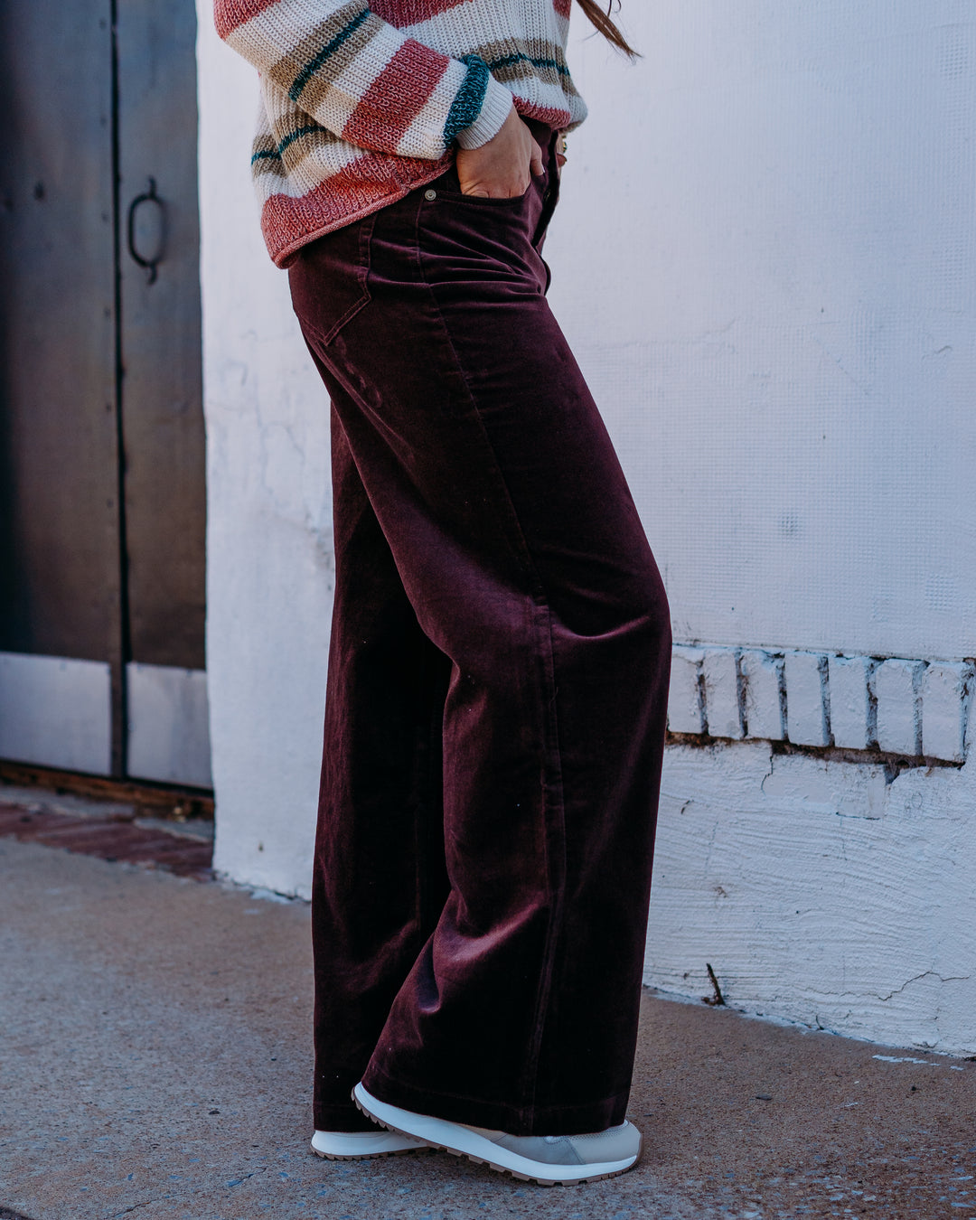 Billabong: Uncut Cord Pant in Teak