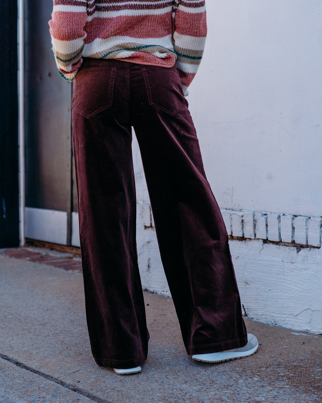 Billabong: Uncut Cord Pant in Teak