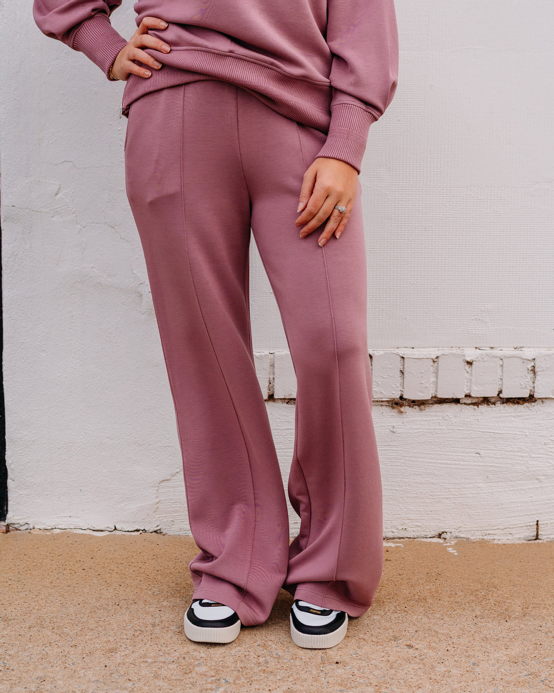Varley: The Wide Leg Pant 32 in Wistful Mauve - The Vogue Boutique