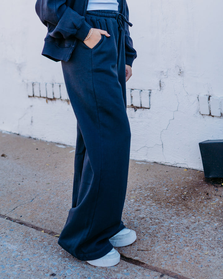 Billabong: The Avery Fleece Pant in Blasted Blue