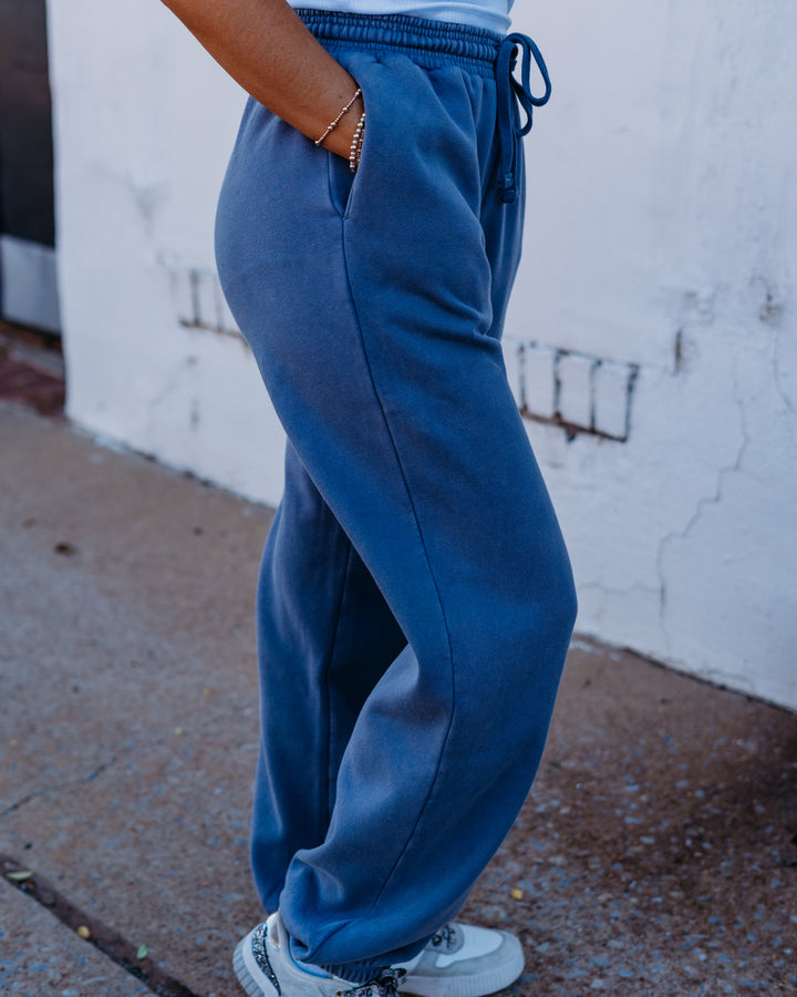 Billabong: Saltwashed Fleece Jogger in Sunbleach