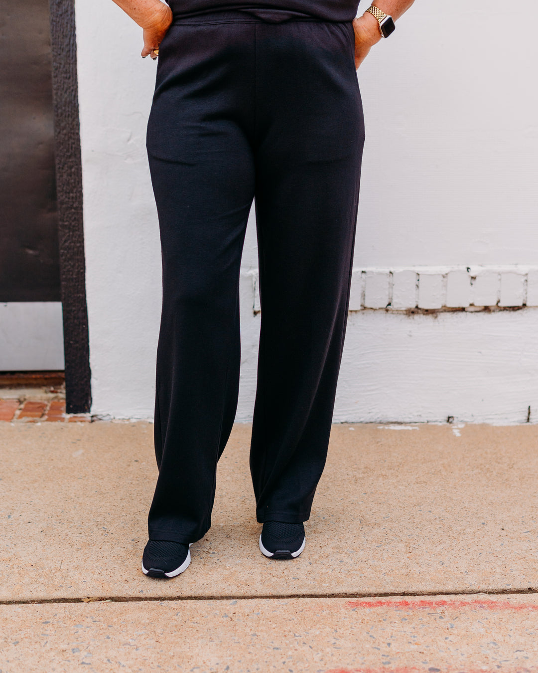 A La Carte: Pull On Pant WIth Pockets in Black (L35106PM)