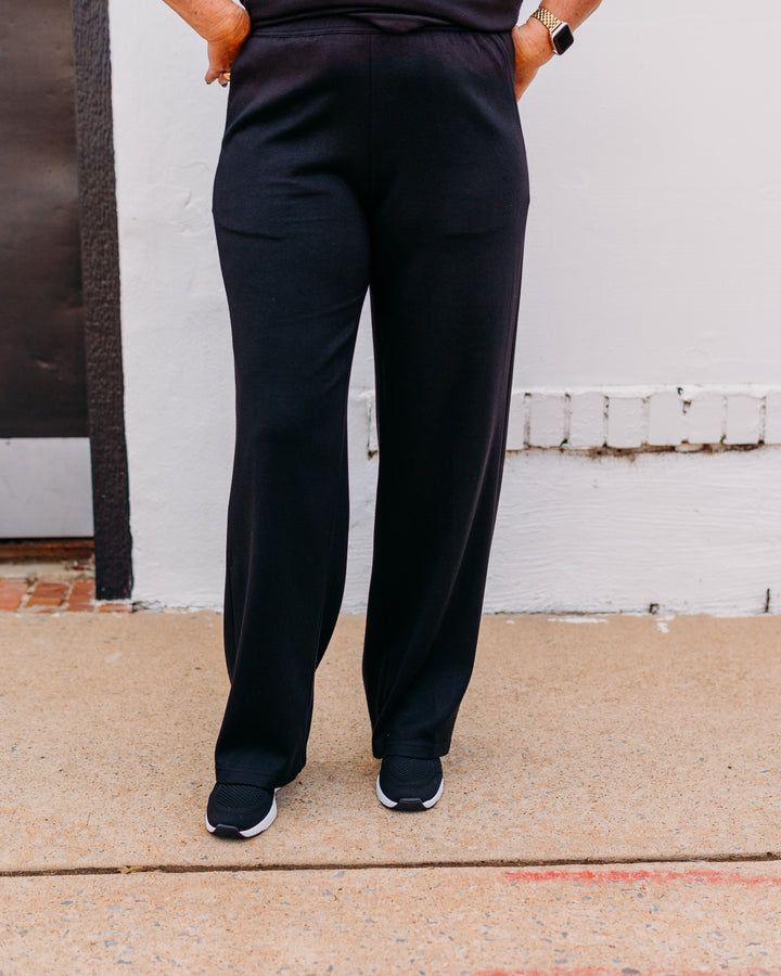 A La Carte: Pull On Pant WIth Pockets in Black (L35106PM)