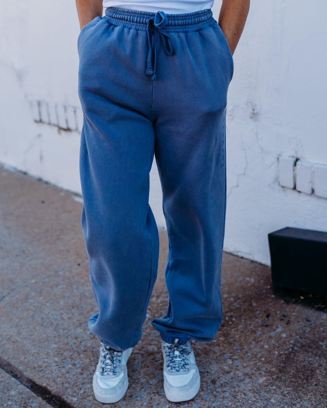 Billabong: Saltwashed Fleece Jogger in Sunbleach