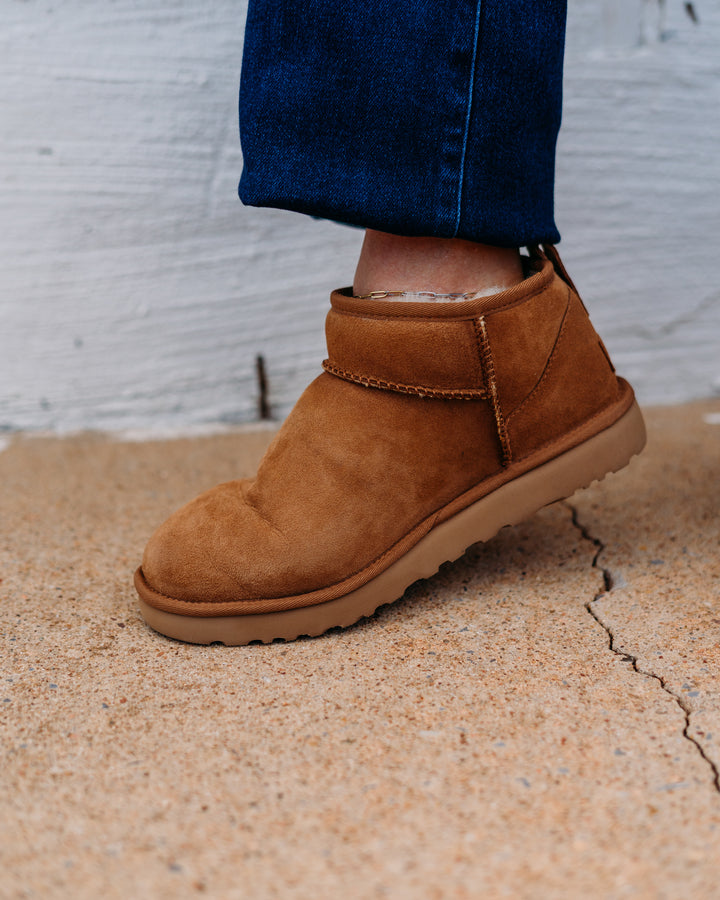 Ugg: Classic Ultra Mini Boot in Chestnut