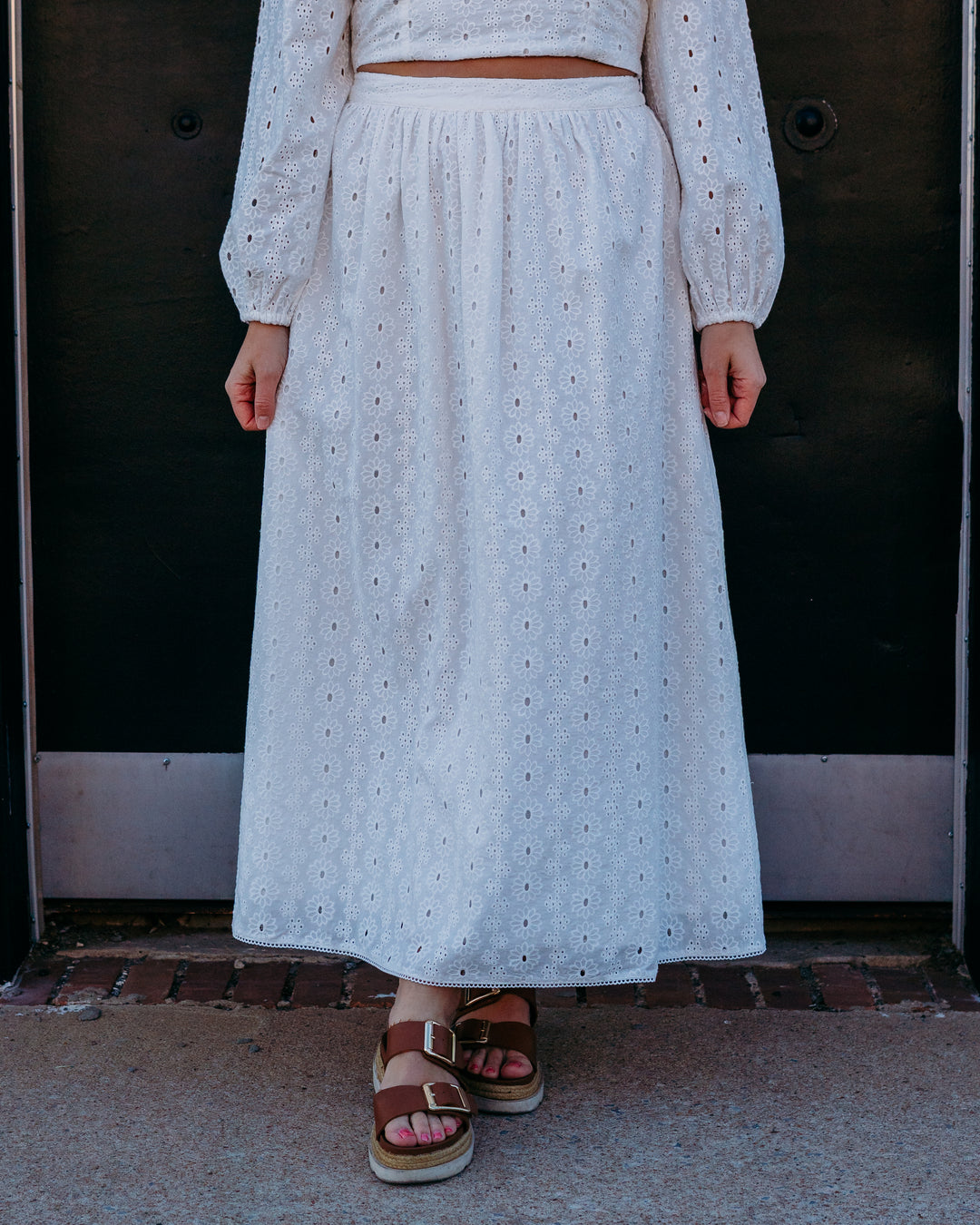 Z Supply: Bria Eyelet Skirt in White (ZK261574) - The Vogue Boutique