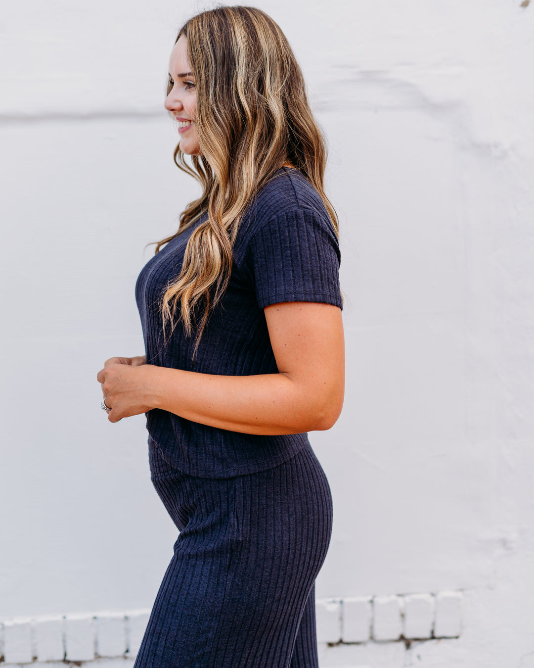 Z Supply: Kara RIb Tee in Black Sand
