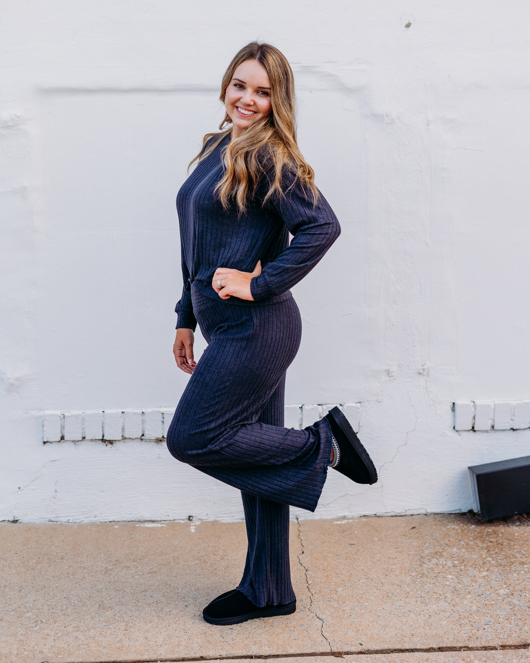 Z Supply: Daydream Rib Ls Top in Black Sand
