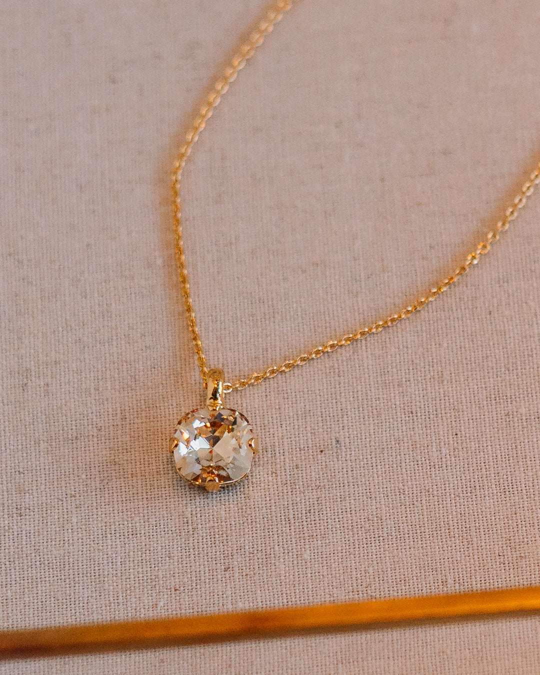 Mariana: Clear One Stone Large Necklace - N-5326/4-001MOL-YG