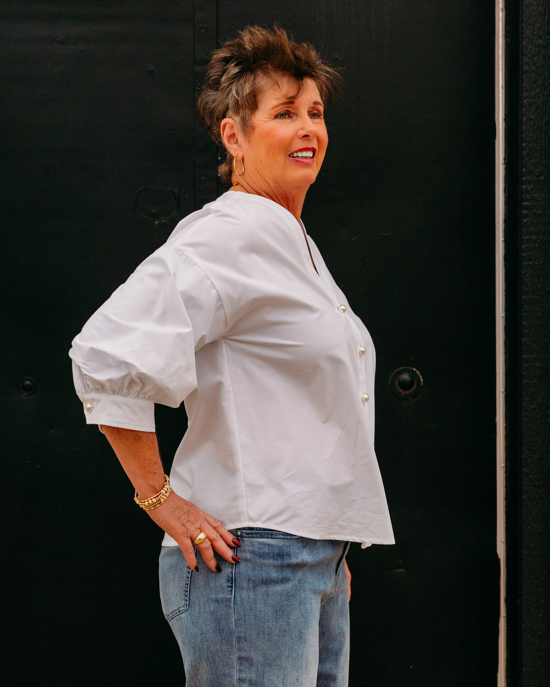 Karen Kane: Pearl Button Top in Off White (1L48200)