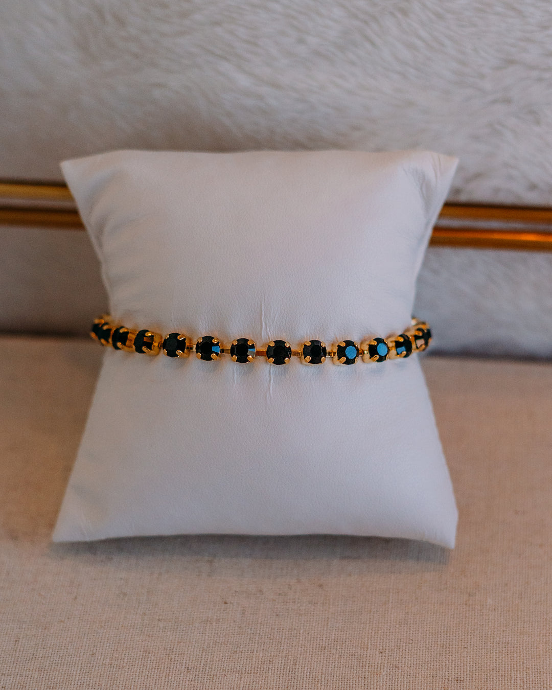 Mariana: Black Small Stone Bracelet - B-4000-280280-YG