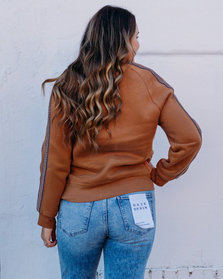 UGG: Men Oversized Tasman Crewneck in Chestnut (1172191)