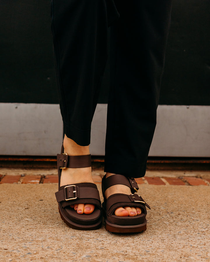 UGG: W Goldenstar Villa in Molasses