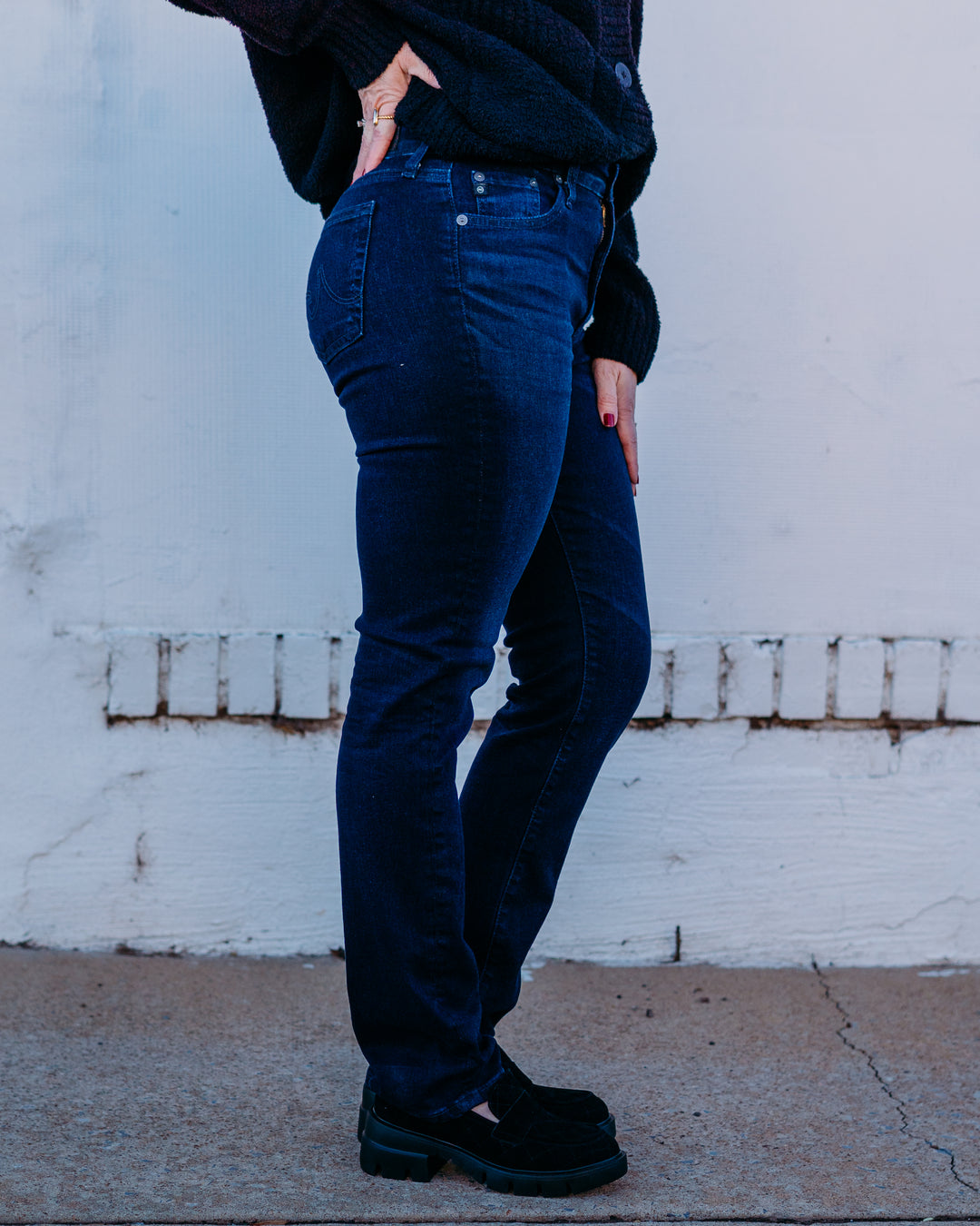 AG: Mari Mid-Rise Slim Straight Leg Jeans