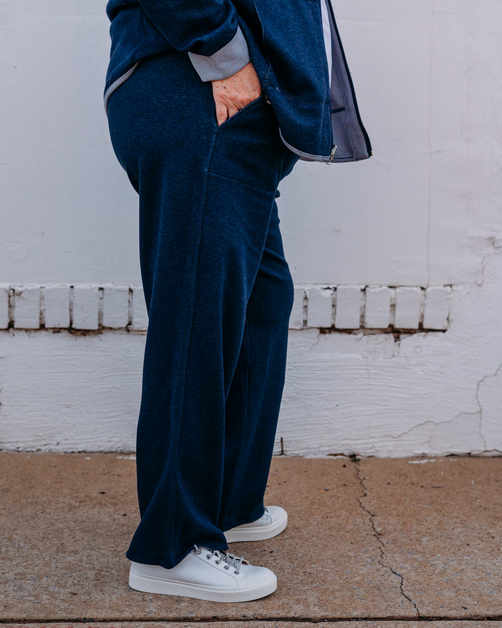 Multiples: Elastic Waist Lounge Ankle Pant (Spring Tide) (M16302PM) - The Vogue Boutique