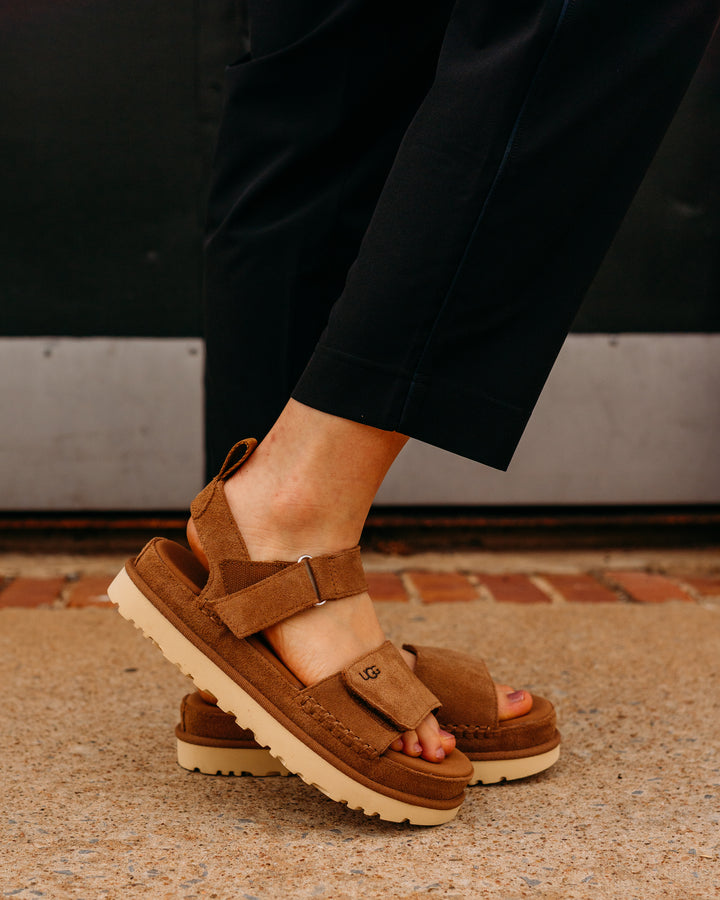 UGG: W Goldenstar Sandal in Chestnut - The Vogue Boutique