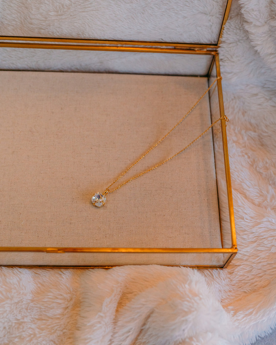 Mariana: Clear Medium Stone Necklace - N-5326/4-216-YG