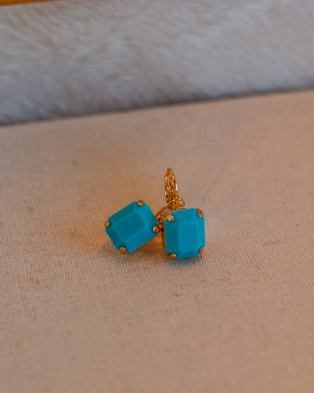 Mariana: Turquoise Stone Earrings - E-1421/1-267-YG6