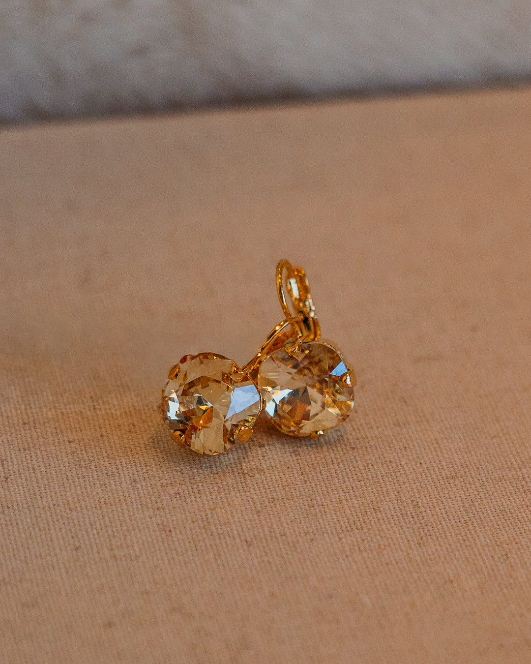 Mariana: Clear One Stone Lever Back Earrings - E-1326/4-216-YG6