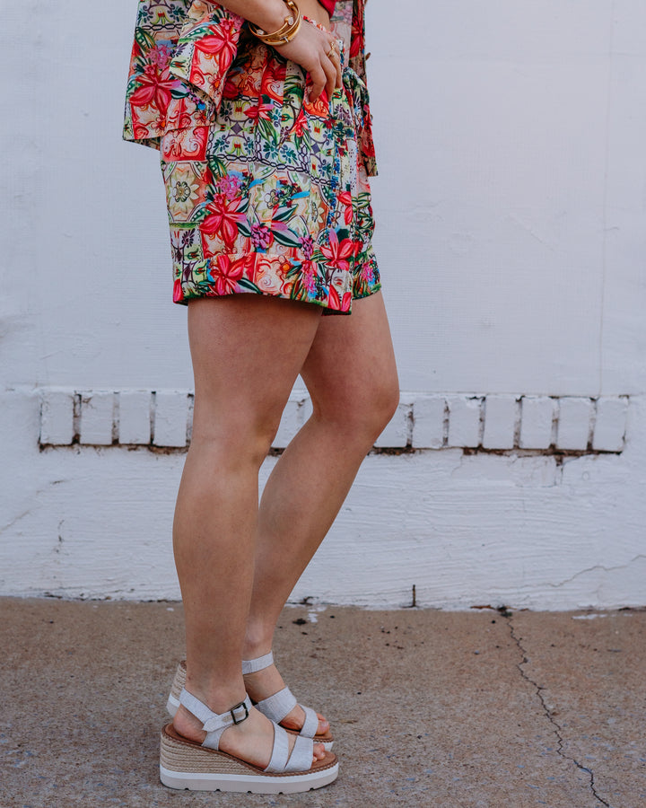 Joy Joy: Cuffed Pull on Shorts in Floral Patch (76A7500-5) - The Vogue Boutique