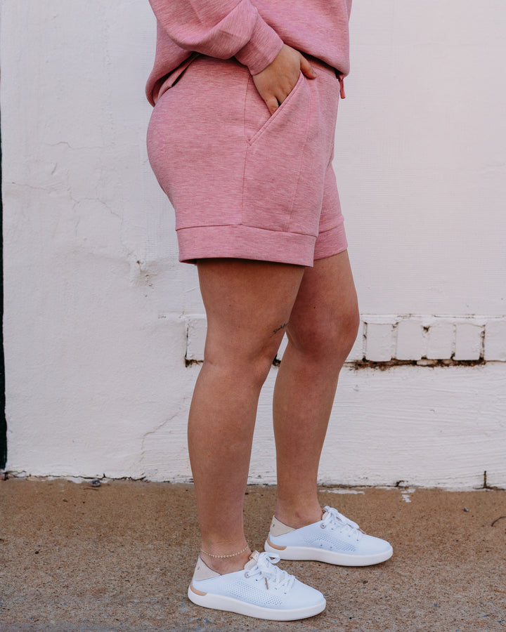 Varley: Atrium High Rise Short 4.5 in Rose Marl (VAR01759) - The Vogue Boutique