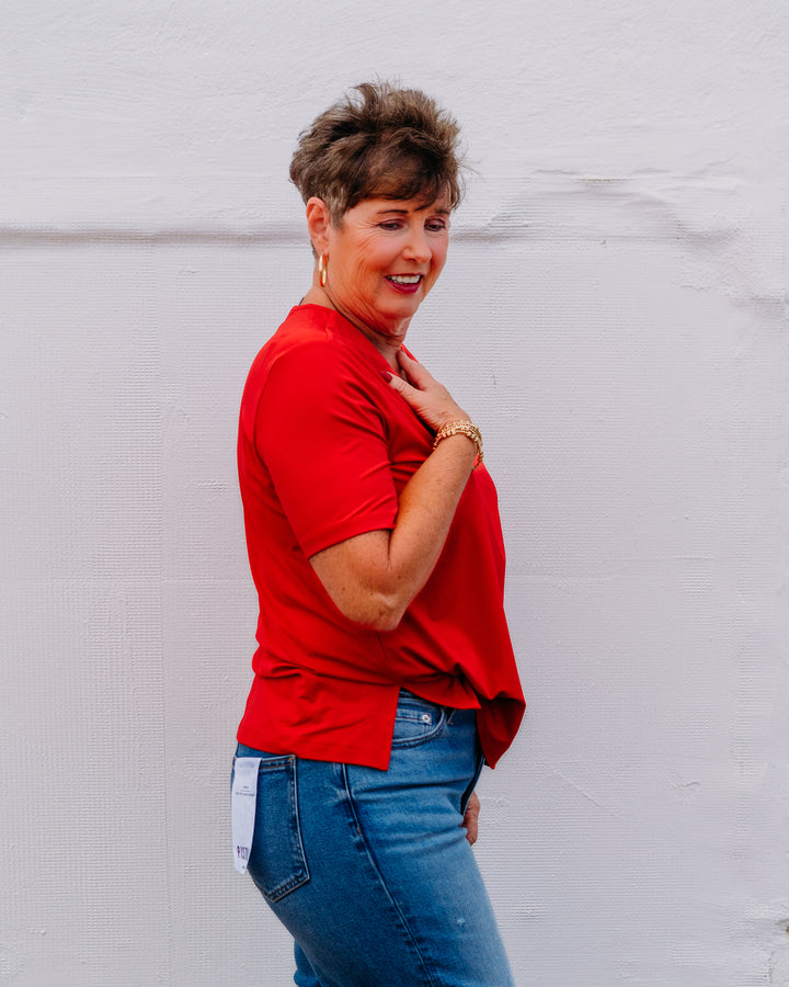 Multiples: S/S V-Nk Top in Fieryred (M26103TM)