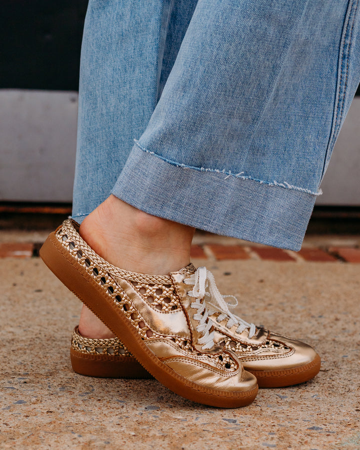 Dolce Vita: Notice Slide Woven Stella in Gold Woven (NOTICE)