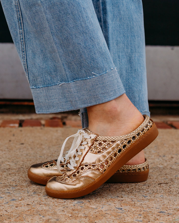 Dolce Vita: Notice Slide Woven Stella in Gold Woven (NOTICE)