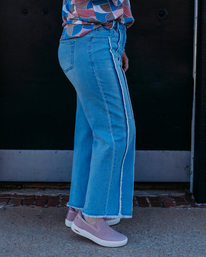 Multiples: (Slimstation) Light Indigo Wide Leg Cropped Jeans with Front Seam (M16708TM)