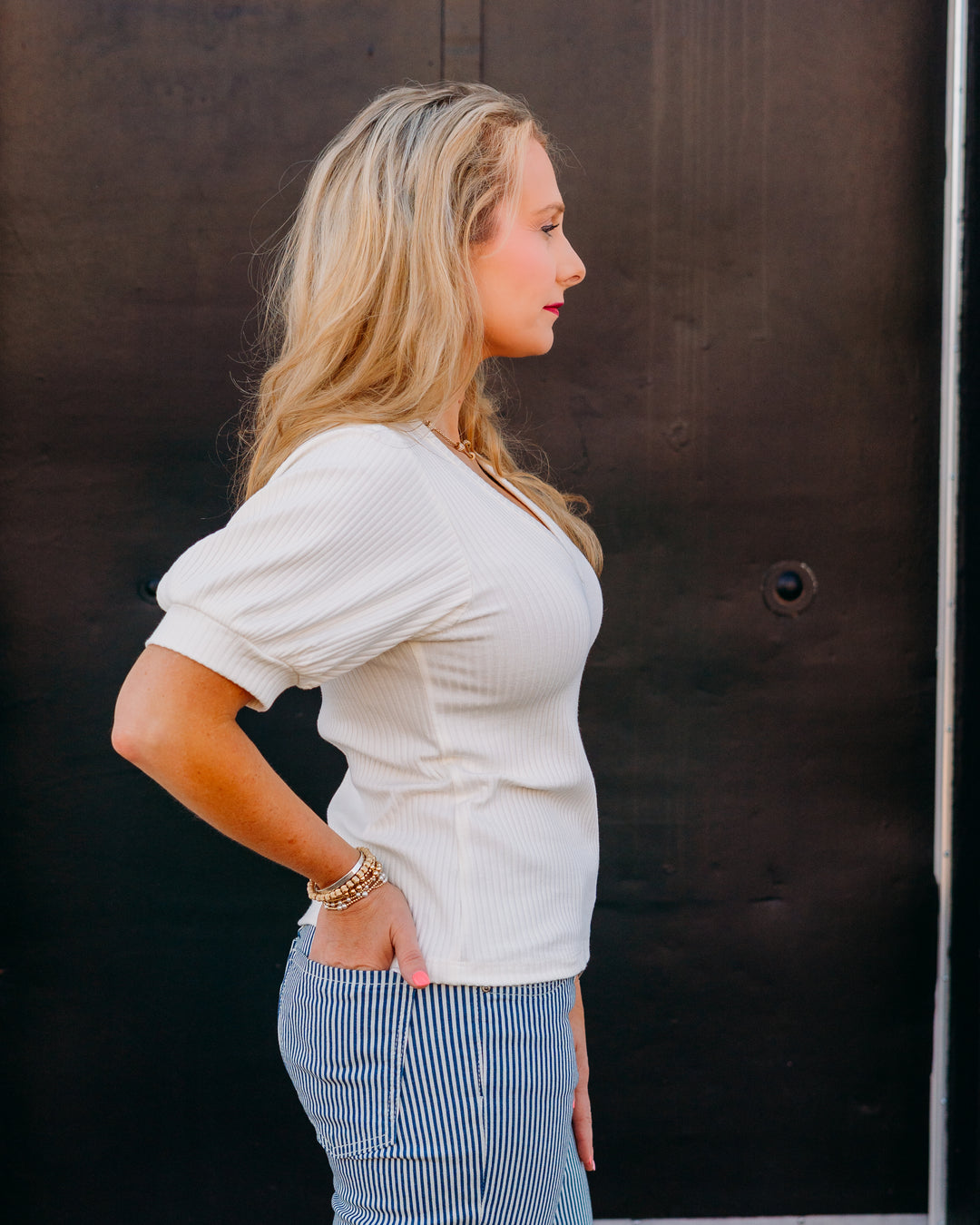 Karen Kane: Ribbed Short Sleeve Top in Cream (2L44208) - The Vogue Boutique