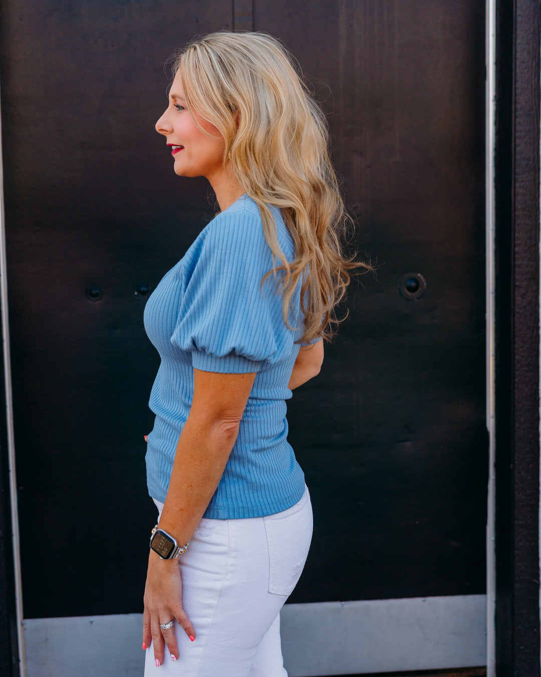 Karen Kane: Ribbed Short Sleeve Top in Chambray (2L44208)