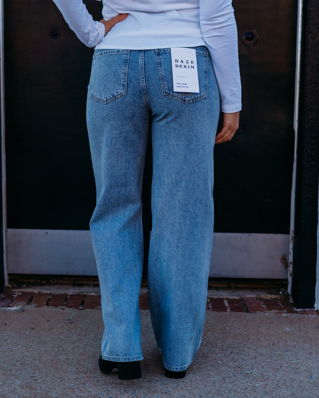 Daze: 1999 Jeans Slouch 90's Fit in Lovers Knot (D00017220DC)