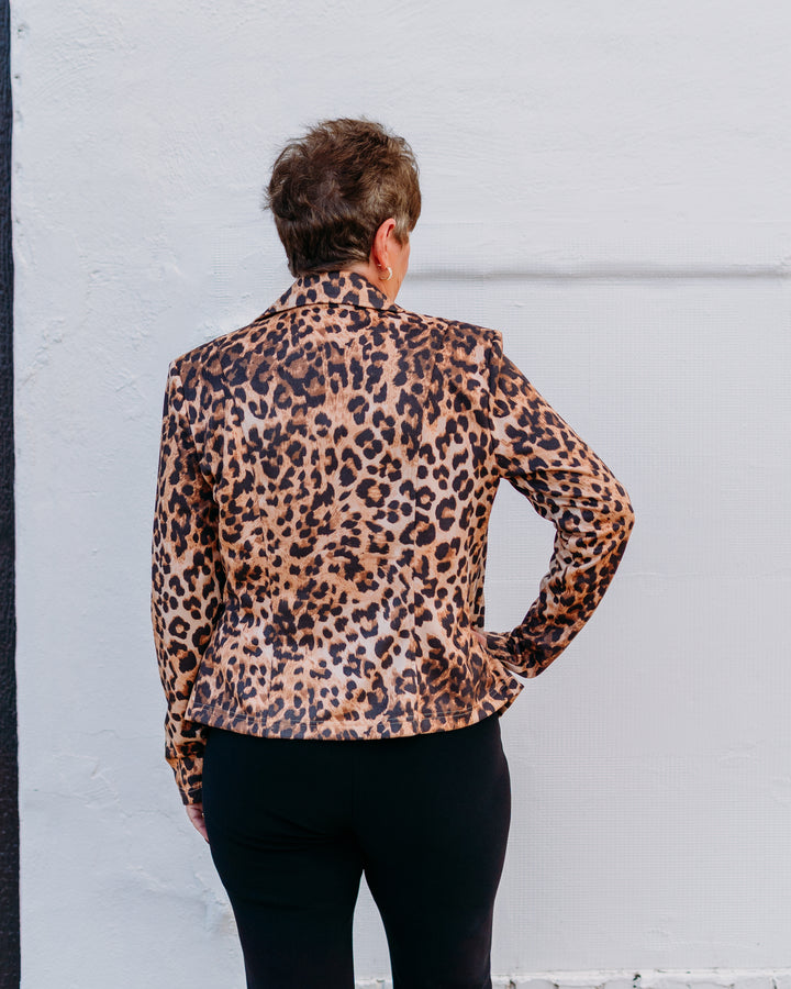 Frank Lyman: Cheetah Jacket 253857