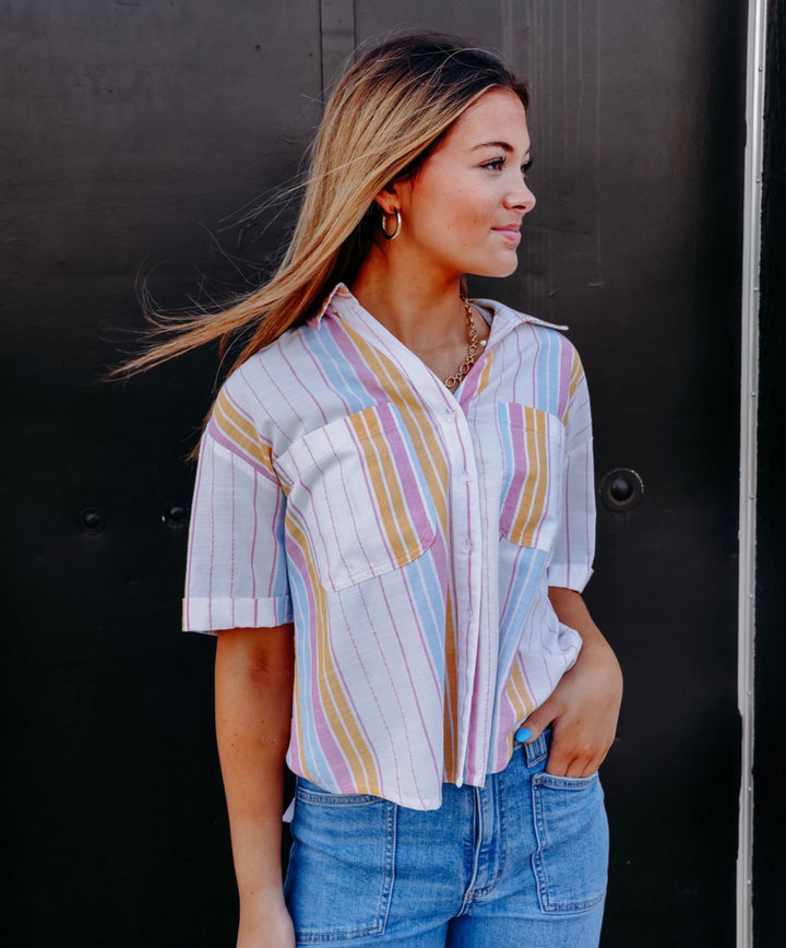 Kut: Brianna - Boxy Button Front Shirt W/ Short Sleeves & Pocket in White (KT151603)